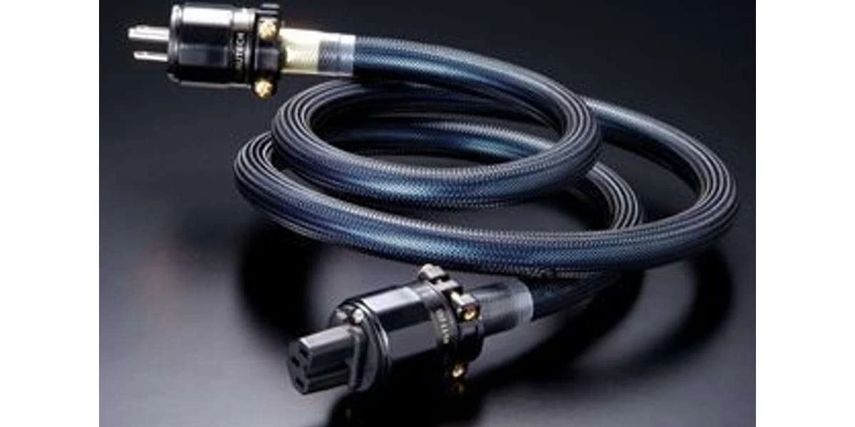 Connectiques électrique Furutech Evolution Power Ii (fi-e11) 1,8m 3 Connectiques électrique Furutech Evolution Power Ii (fi-e11) 1,8m